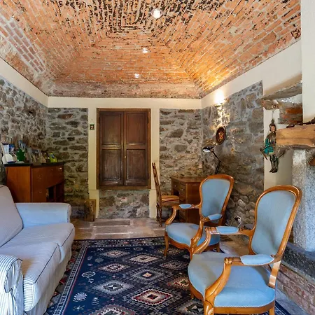 Il Cortile Di Mamma Mia * Pisano