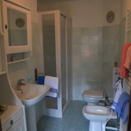 Alojamento de Acomodação e Pequeno-almoço Mamma Mia 3*